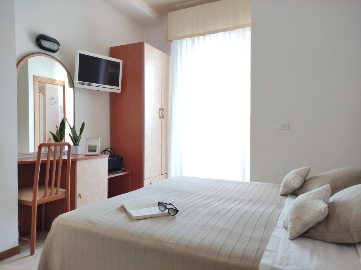 Hotel Galassia Rimini Exterior photo