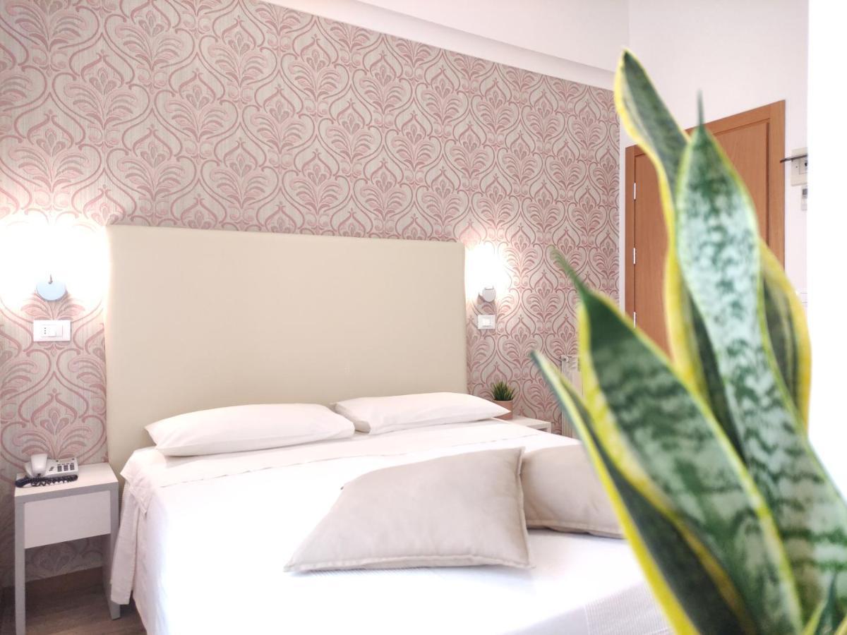 Hotel Galassia Rimini Exterior photo