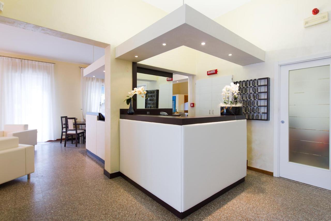 Hotel Galassia Rimini Exterior photo