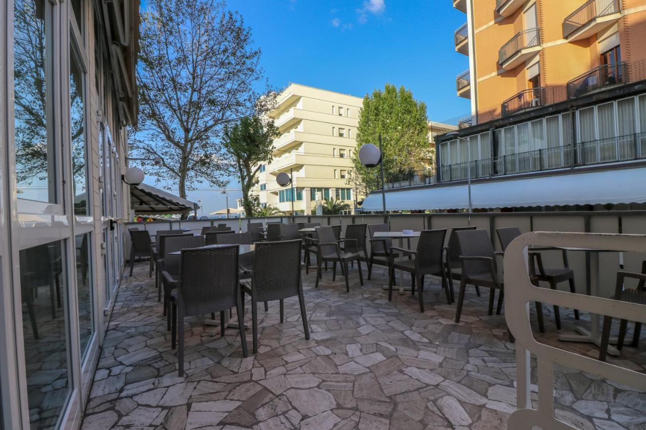 Hotel Galassia Rimini Exterior photo