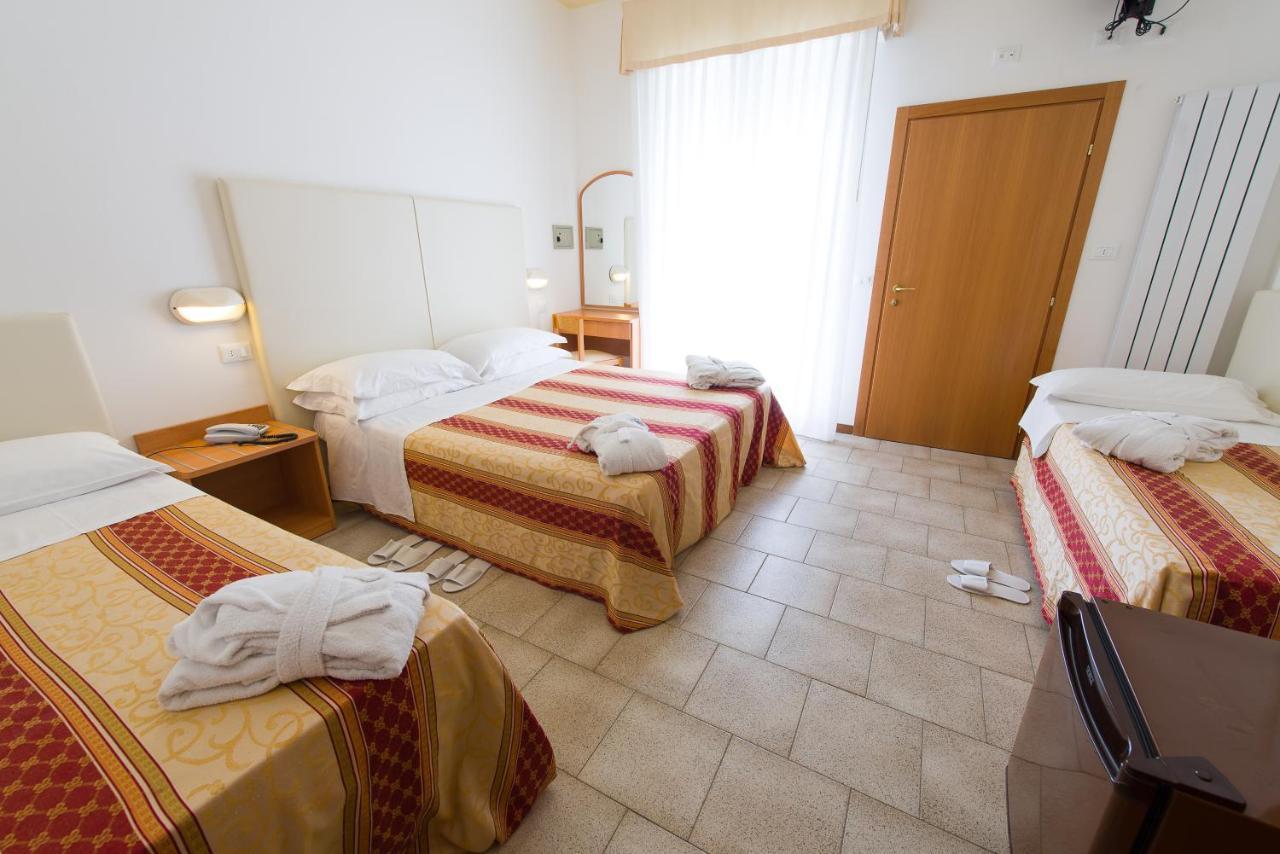 Hotel Galassia Rimini Exterior photo