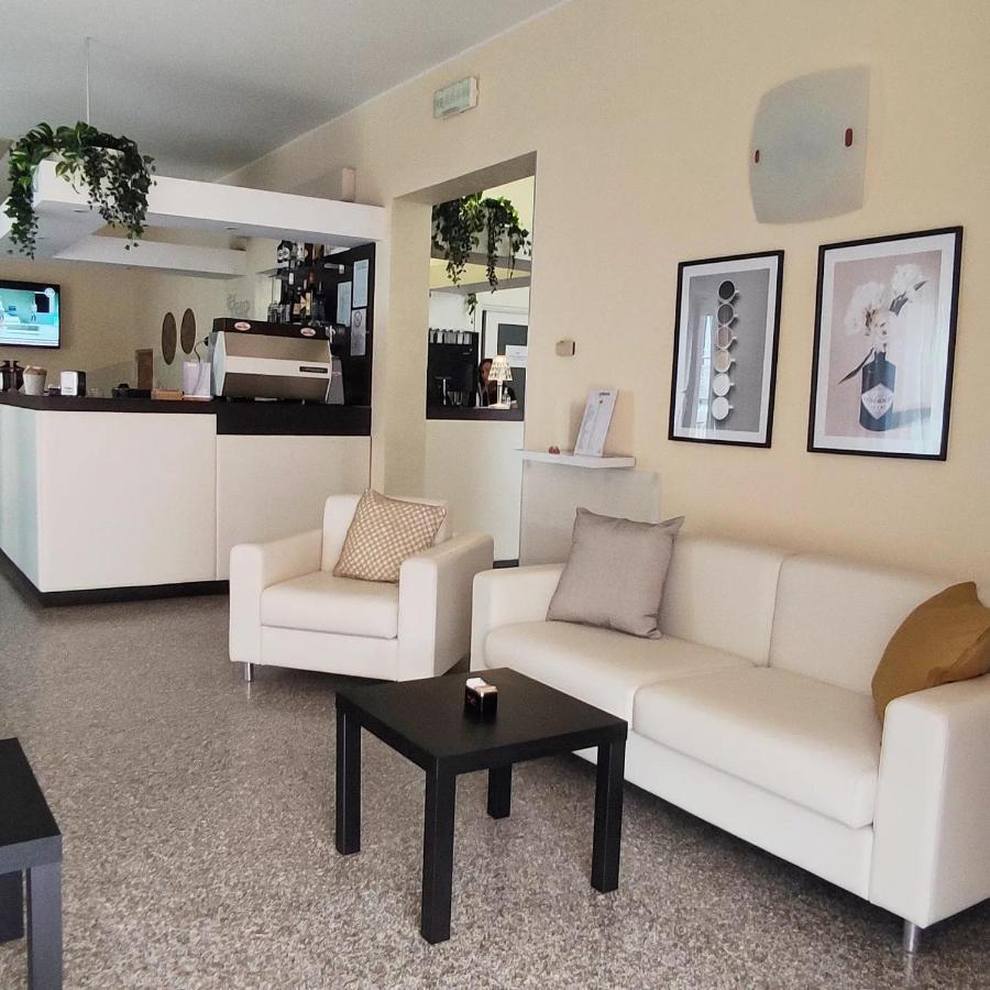 Hotel Galassia Rimini Exterior photo